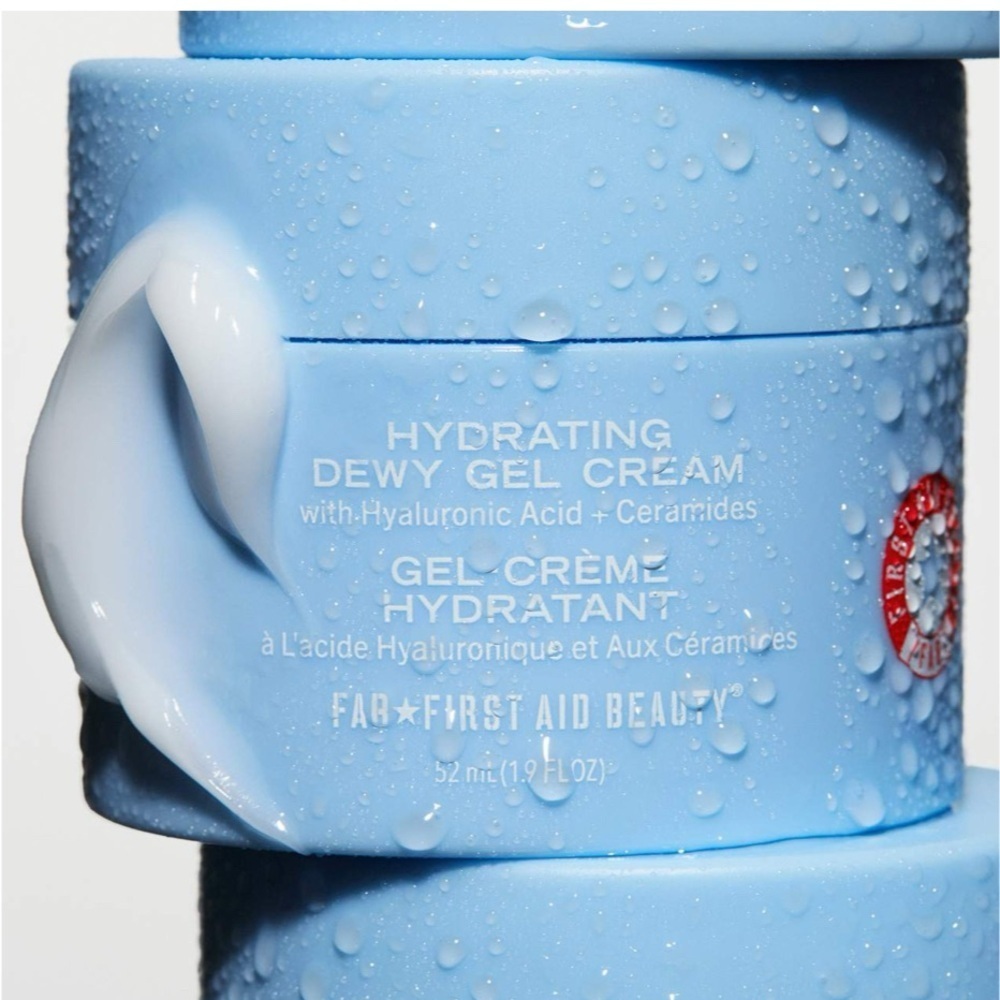 First Aid Beauty Hydrating Dewy Gel Cream - Picture 5 of 10